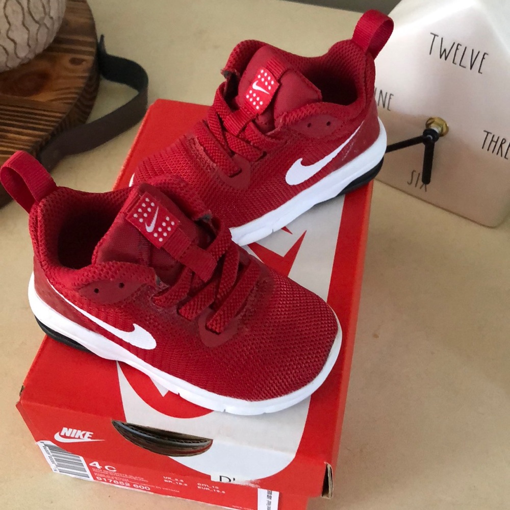 Nike air max motion toddler shoes